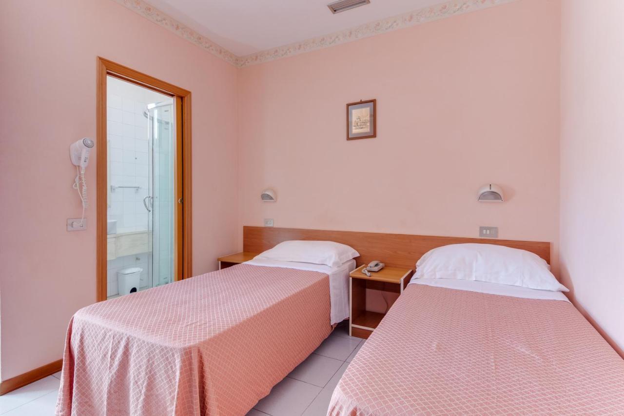 Hotel Sorriso Rimini Exteriör bild
